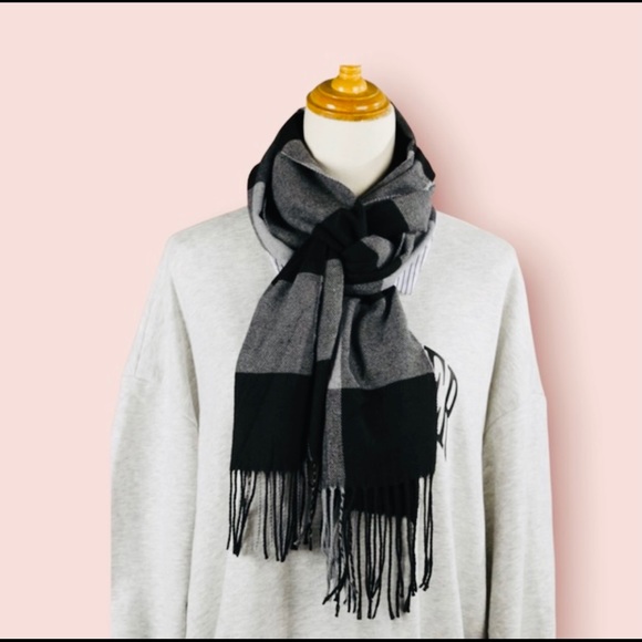 Search here for Valentine’s Gifts ! Love is in the Air 🥰😍🥰😍🥰 - Picture 12 of 16